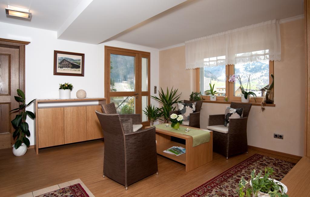 Haus Alpina Hotel Au (Vorarlberg) Exterior photo